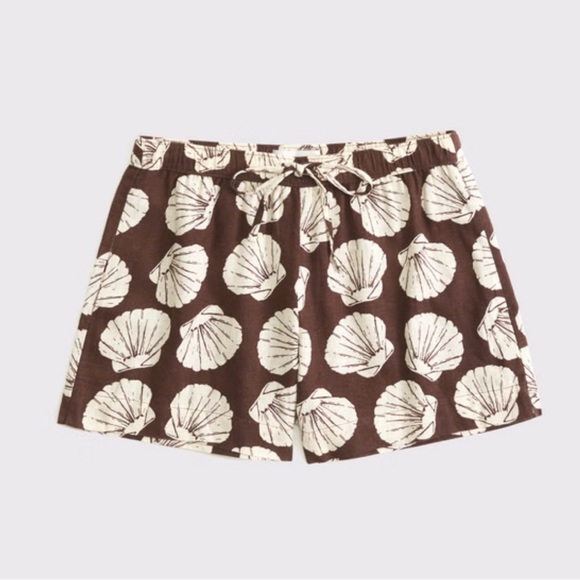 Abercrombie & Fitch Pants - Brown Shell Print Shorts